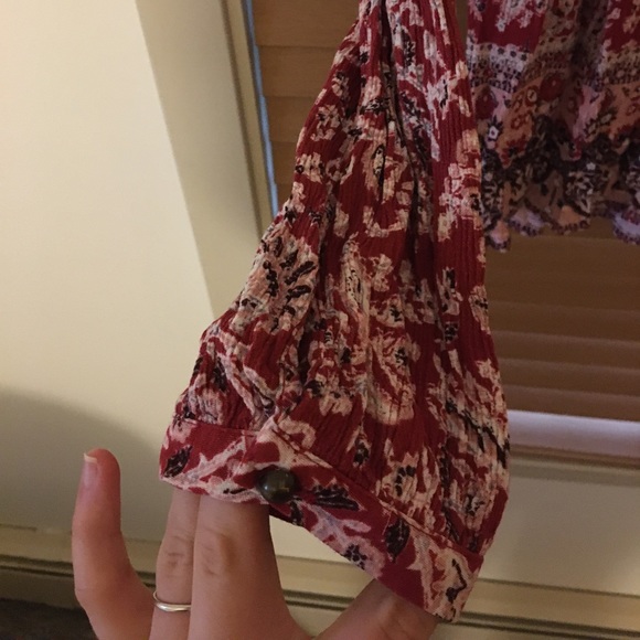 Beautiful spring/summer blouse. NWOT - Picture 4 of 4